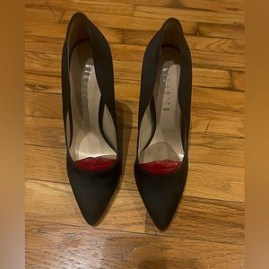 Vero Cuoio pumps Black w Red Lip AccentMade in Italy Size 39